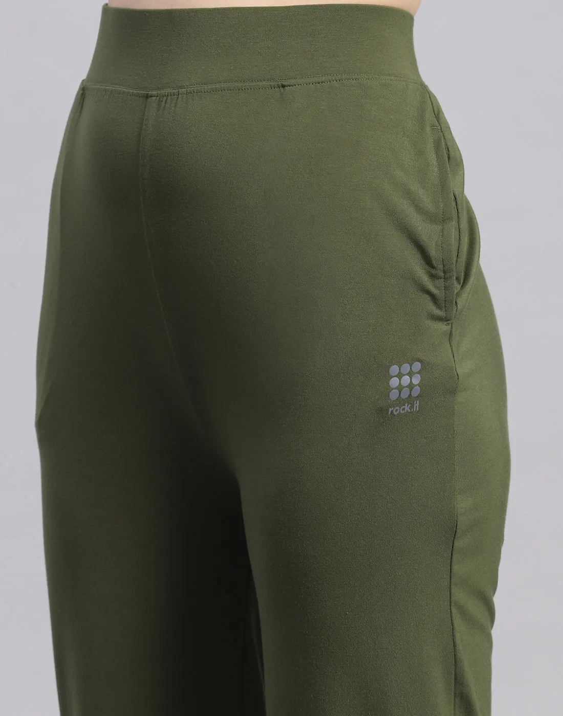 Women Olive Solid Regular Fit Yoga Pant