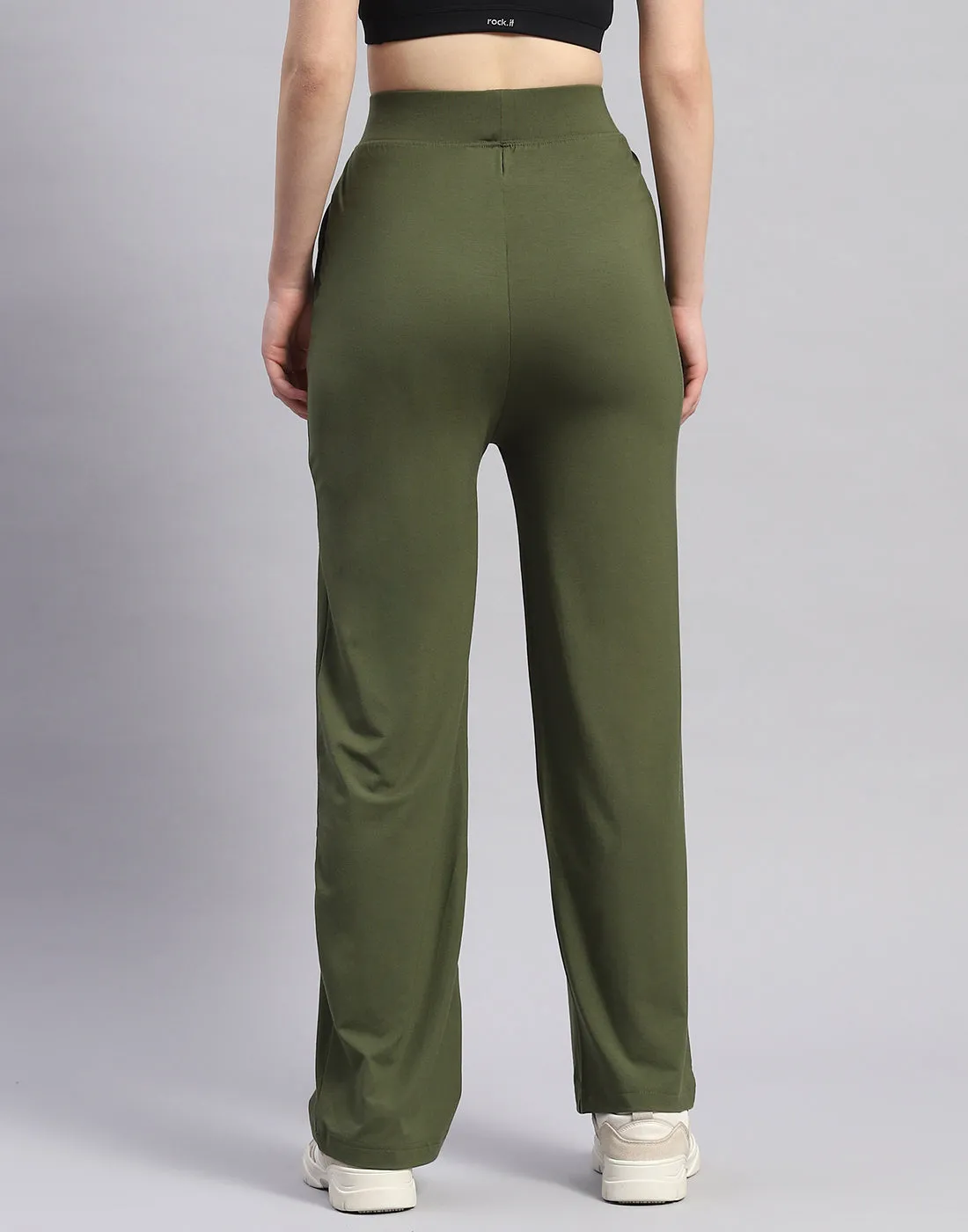 Women Olive Solid Regular Fit Yoga Pant